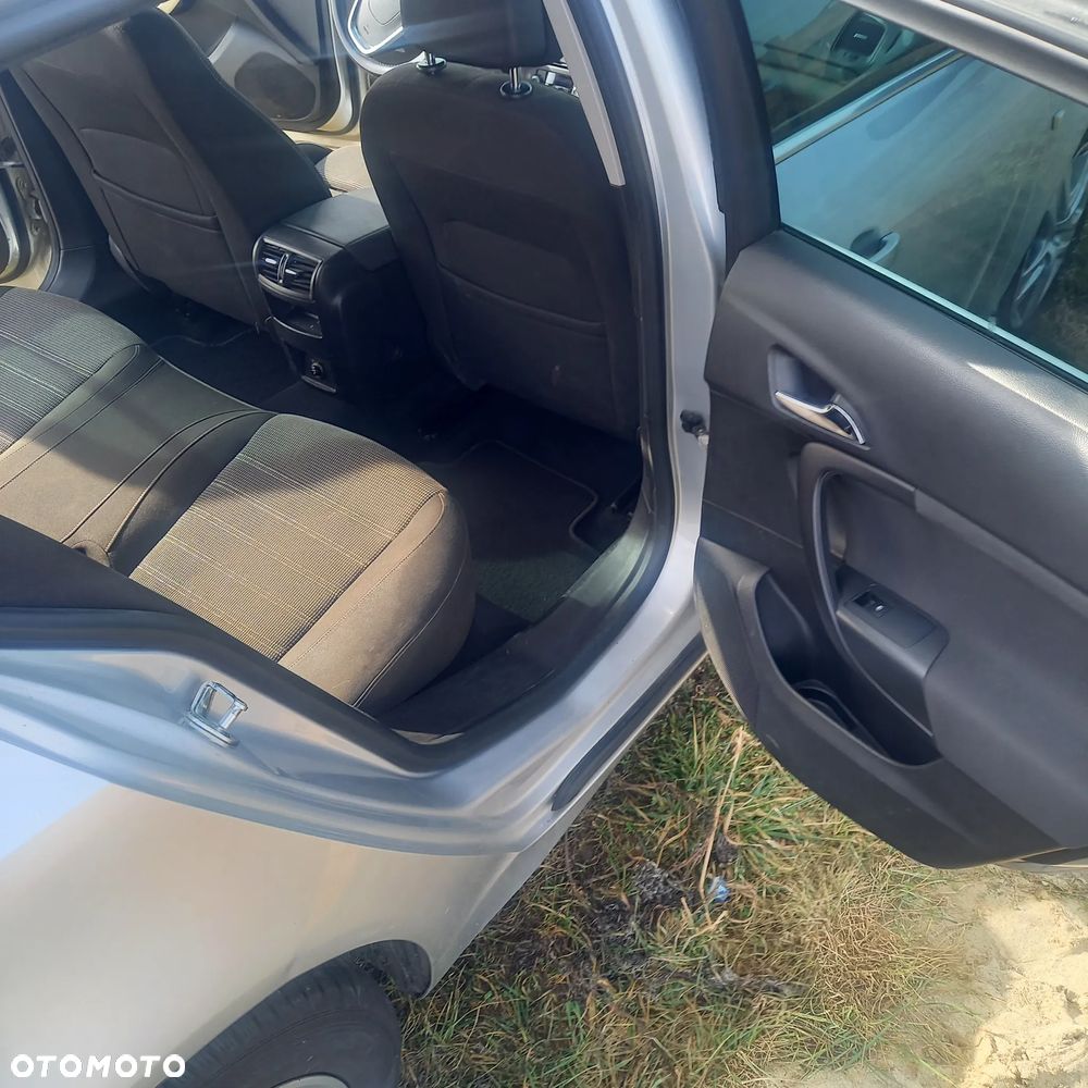 Opel Insignia - 19