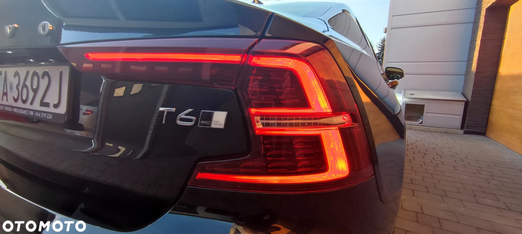 Volvo S60 T6 AWD R-Design - 4