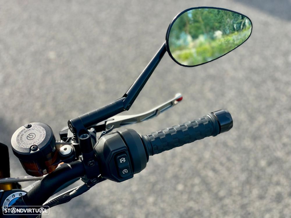 Indian FTR 1200 SUPER HOOLIGAN - 15