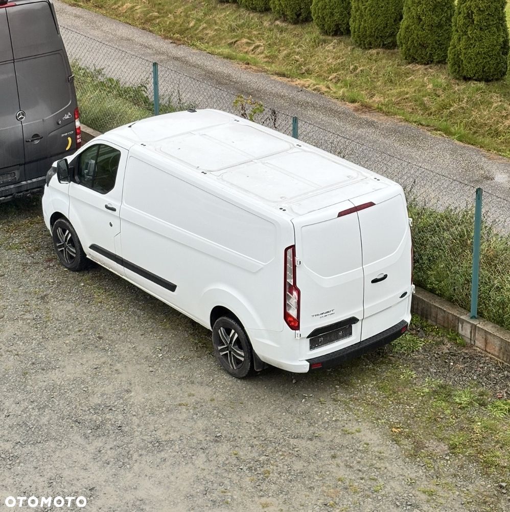 Ford Custom - 2
