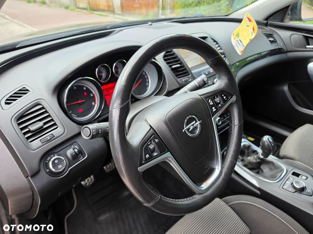 Opel Insignia - 22