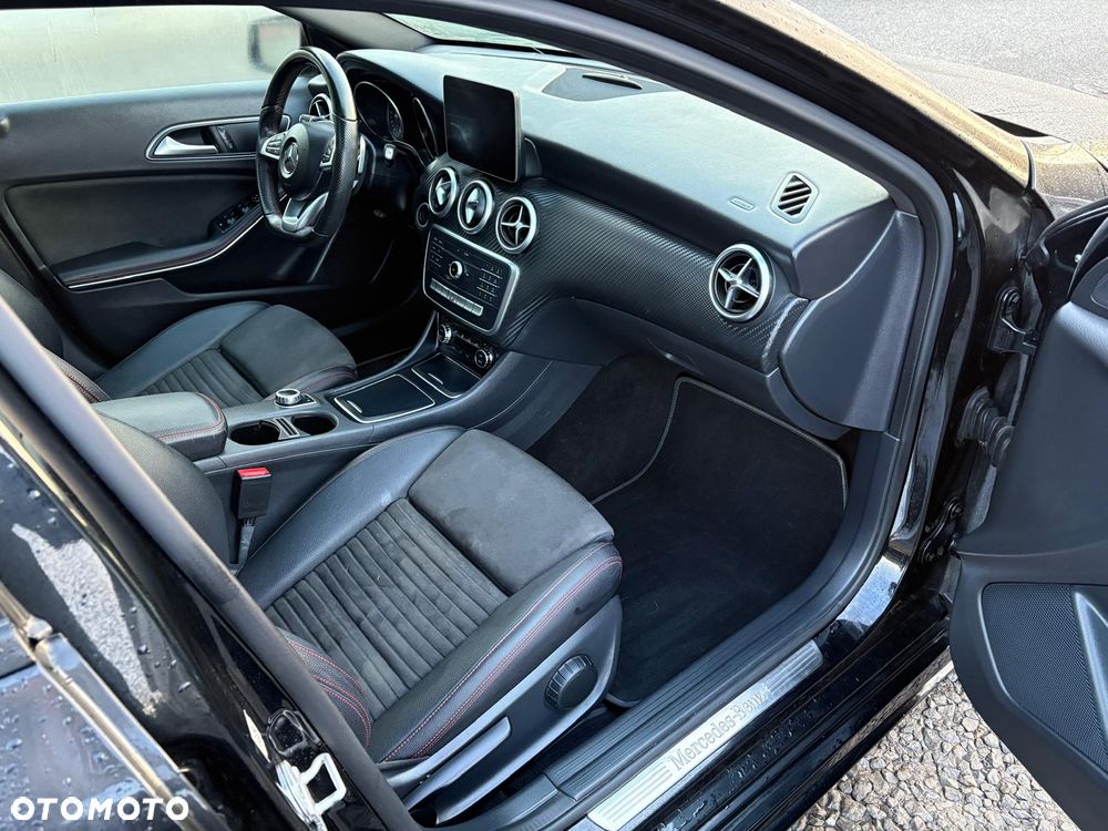 Mercedes-Benz Klasa A 180 d 7G-DCT AMG Line - 30