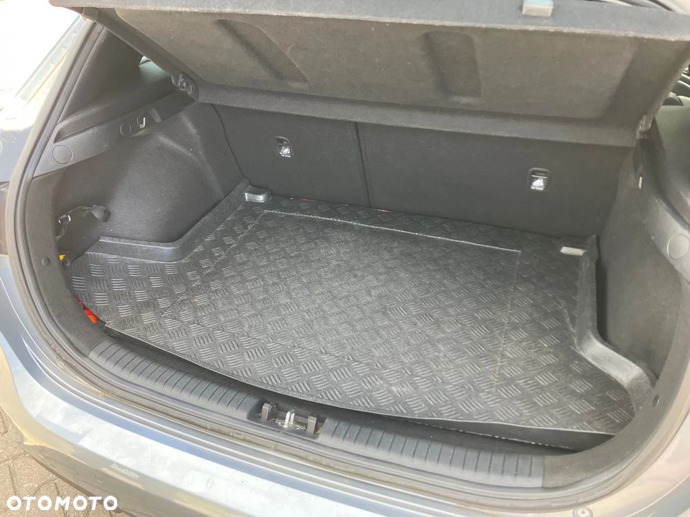 Kia Ceed 1.5 T-GDI Business Line - 13
