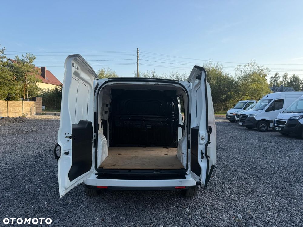 Fiat DOBLO / 1.6D / FV23% / NAJBOGATSZA WERSJA / 3 OSOBOWY / NAVI / CARPLAY - 12
