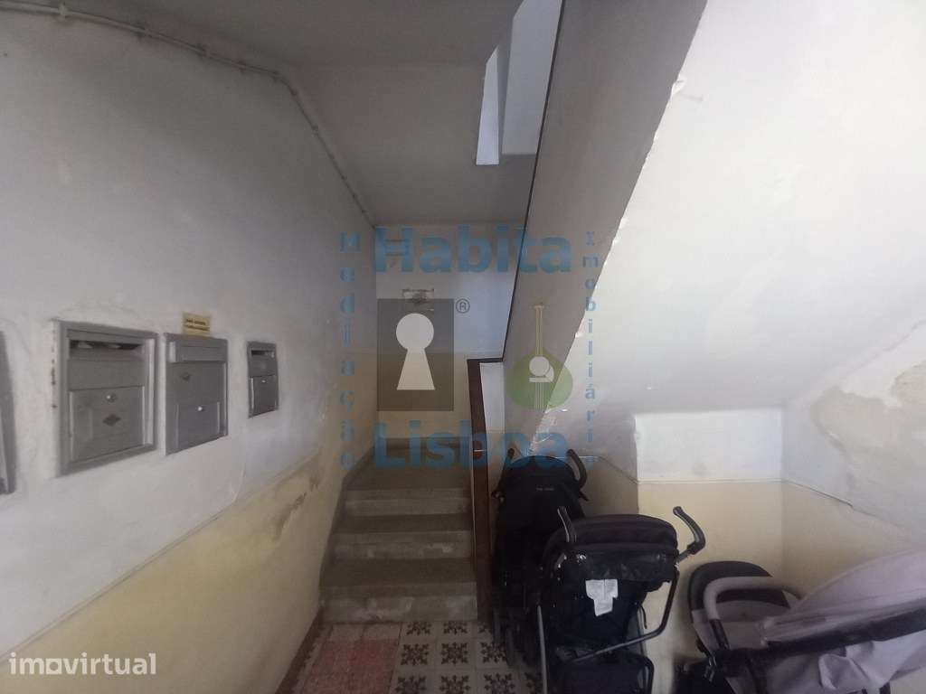 Apartamento T1 para remodelação Baixa da Banheira - Grande imagem: 3/21