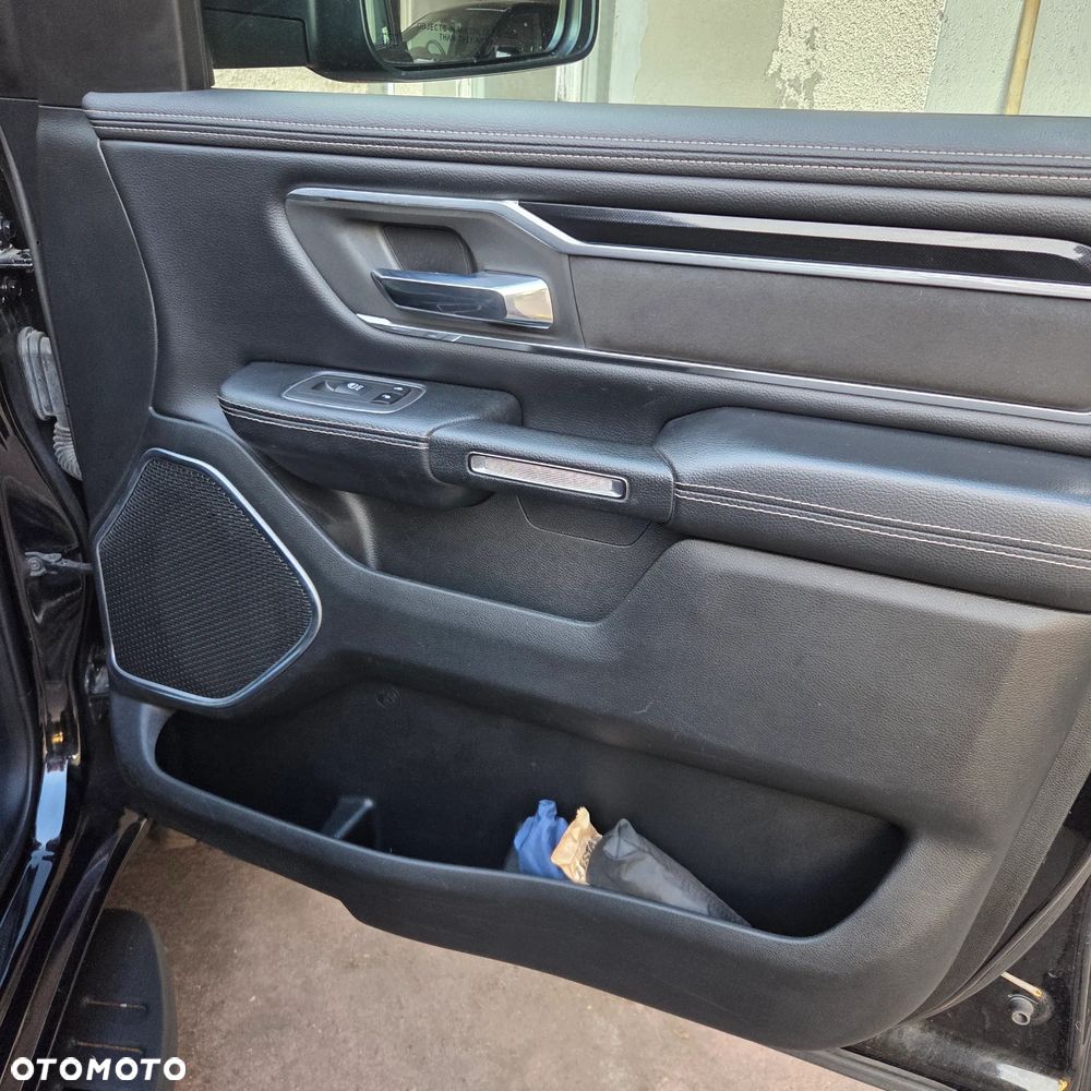 RAM 1500 5.7 Crew Cab Laramie - 9