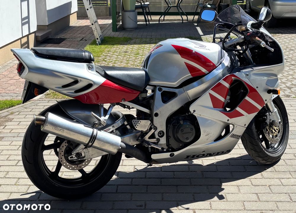 Honda CBR - 3