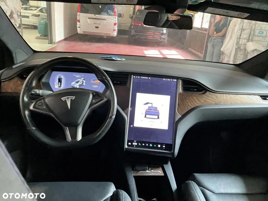 Tesla Model X Long Range Plus - 6