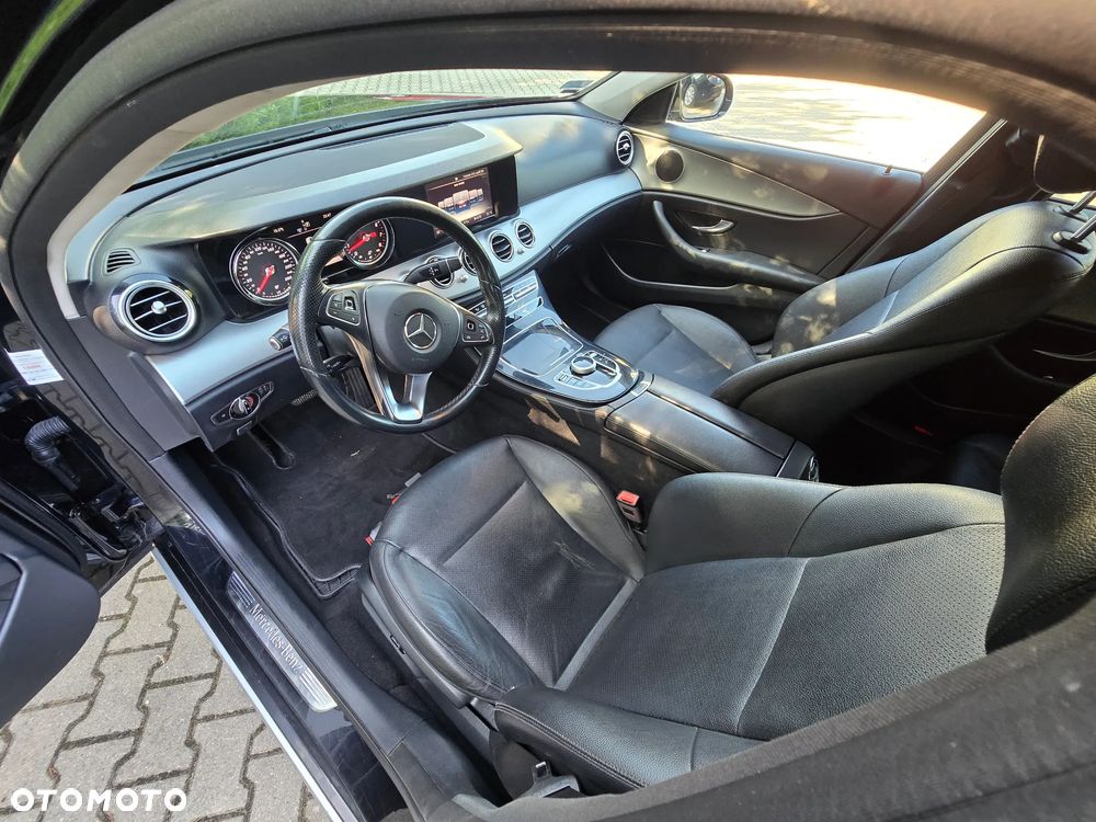 Mercedes-Benz Klasa E 200 9G-TRONIC - 24