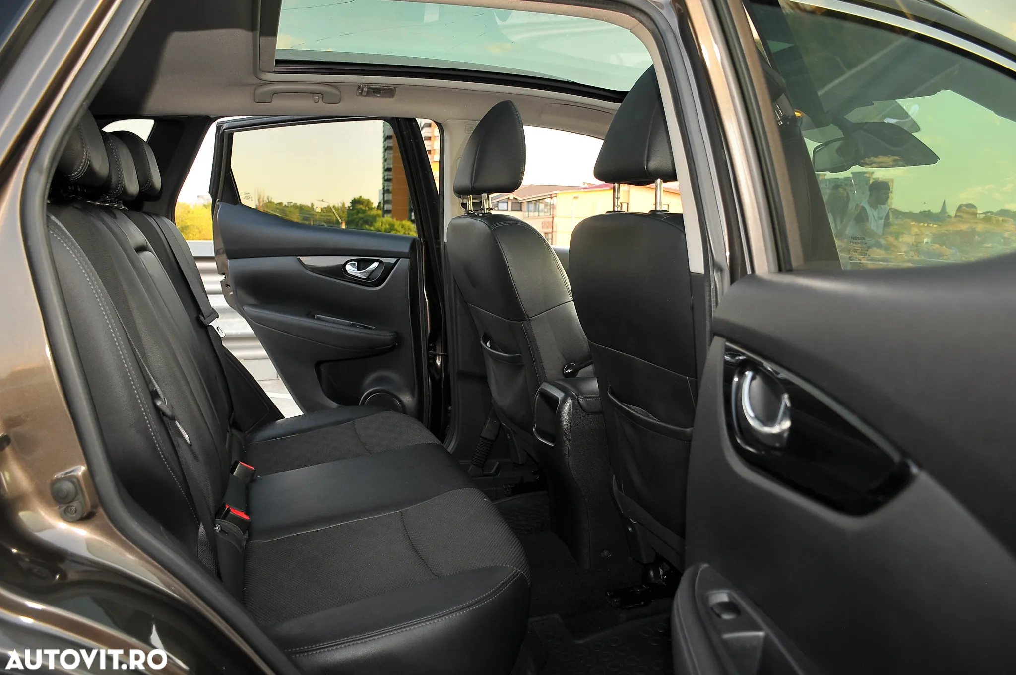 Nissan Qashqai 1.6 DIG-T TEKNA - 14