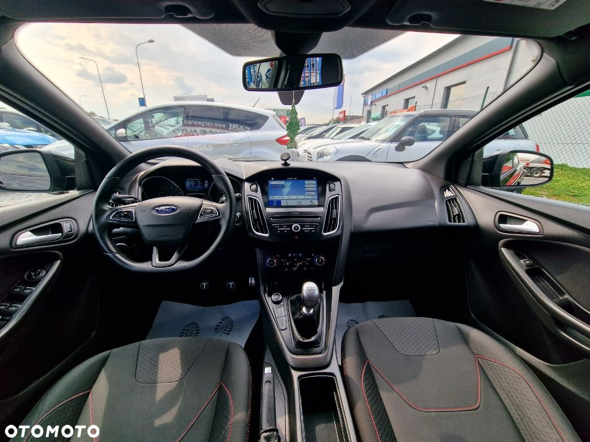 Ford Focus 1.0 EcoBoost ST-Line Red ASS - 19