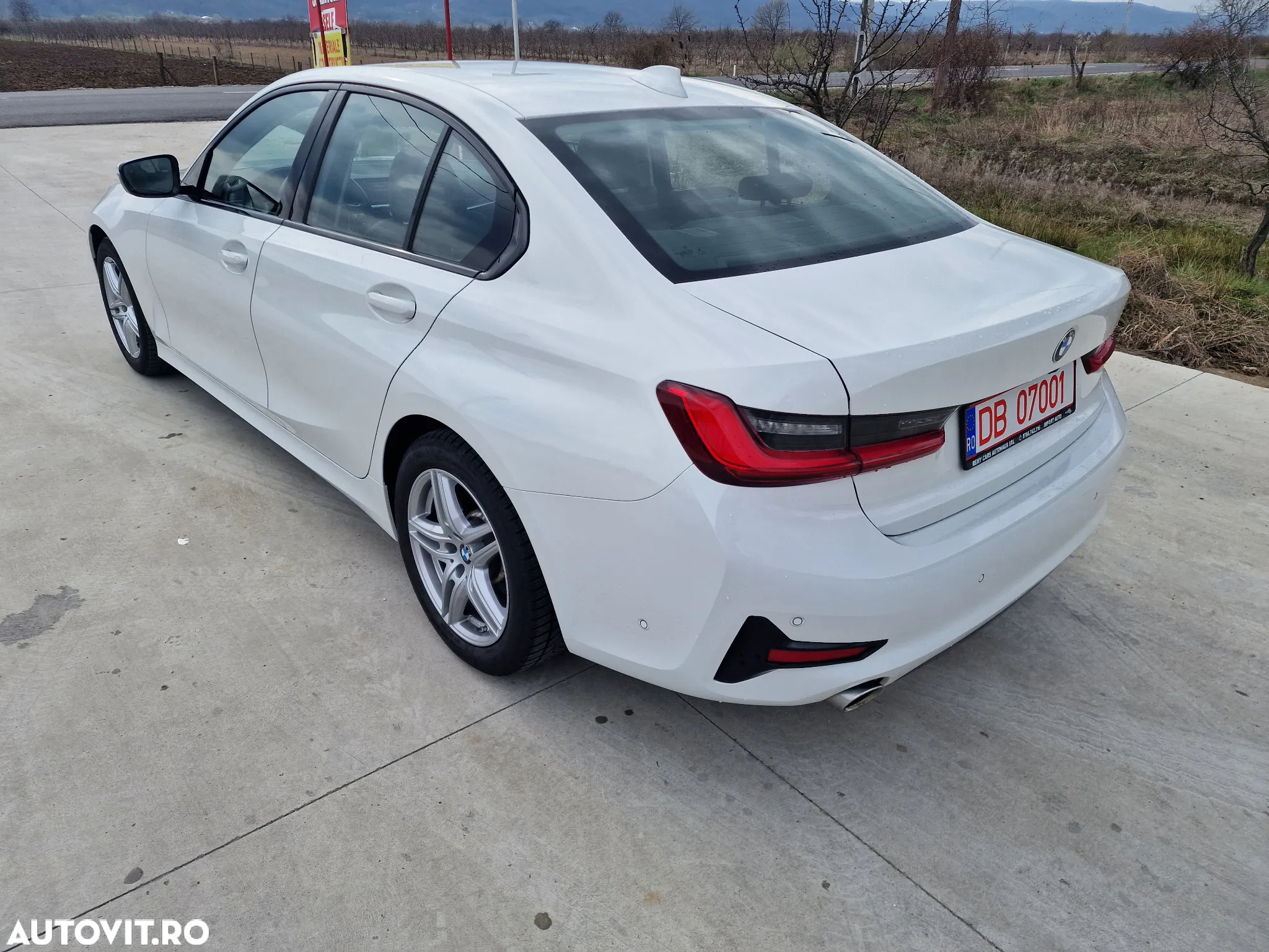 BMW Seria 3 330i AT Sport Line - 6