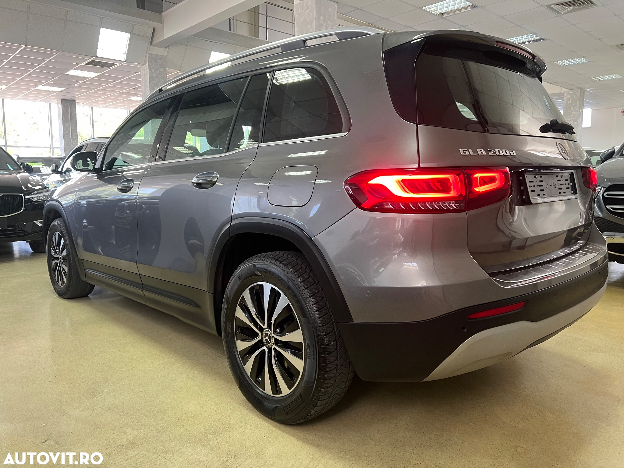 Mercedes-Benz GLB 200 d 4Matic 8G-DCT Progressive - 13