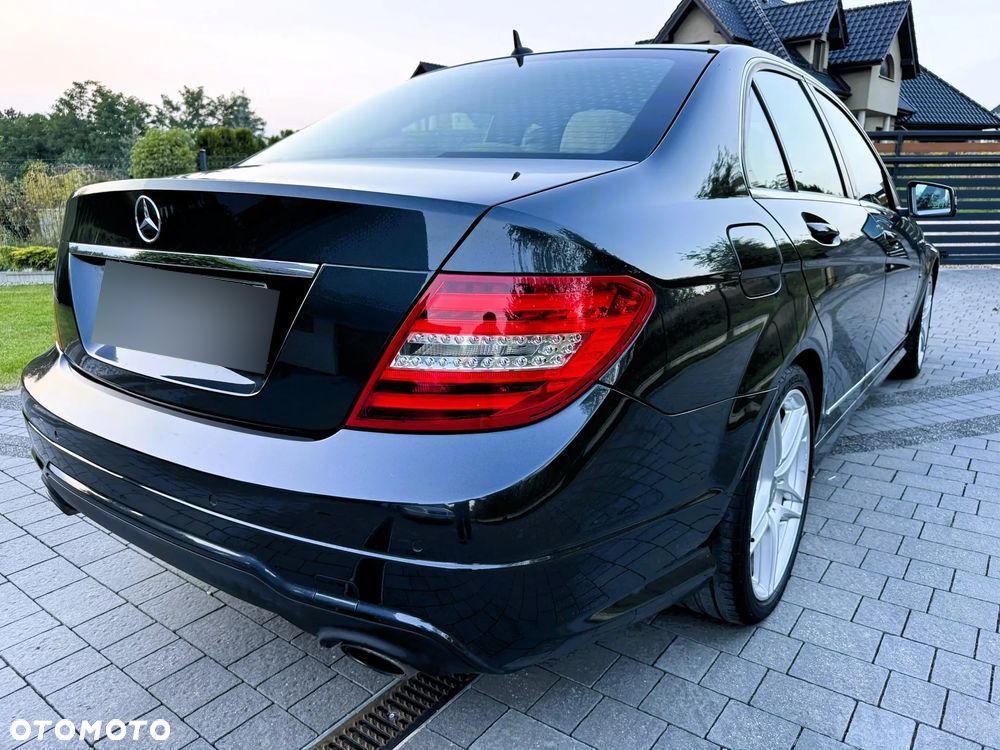 Mercedes-Benz Klasa C 350 CDI DPF (BlueEFFICIENCY) 7G-TRONIC Avantgarde - 13