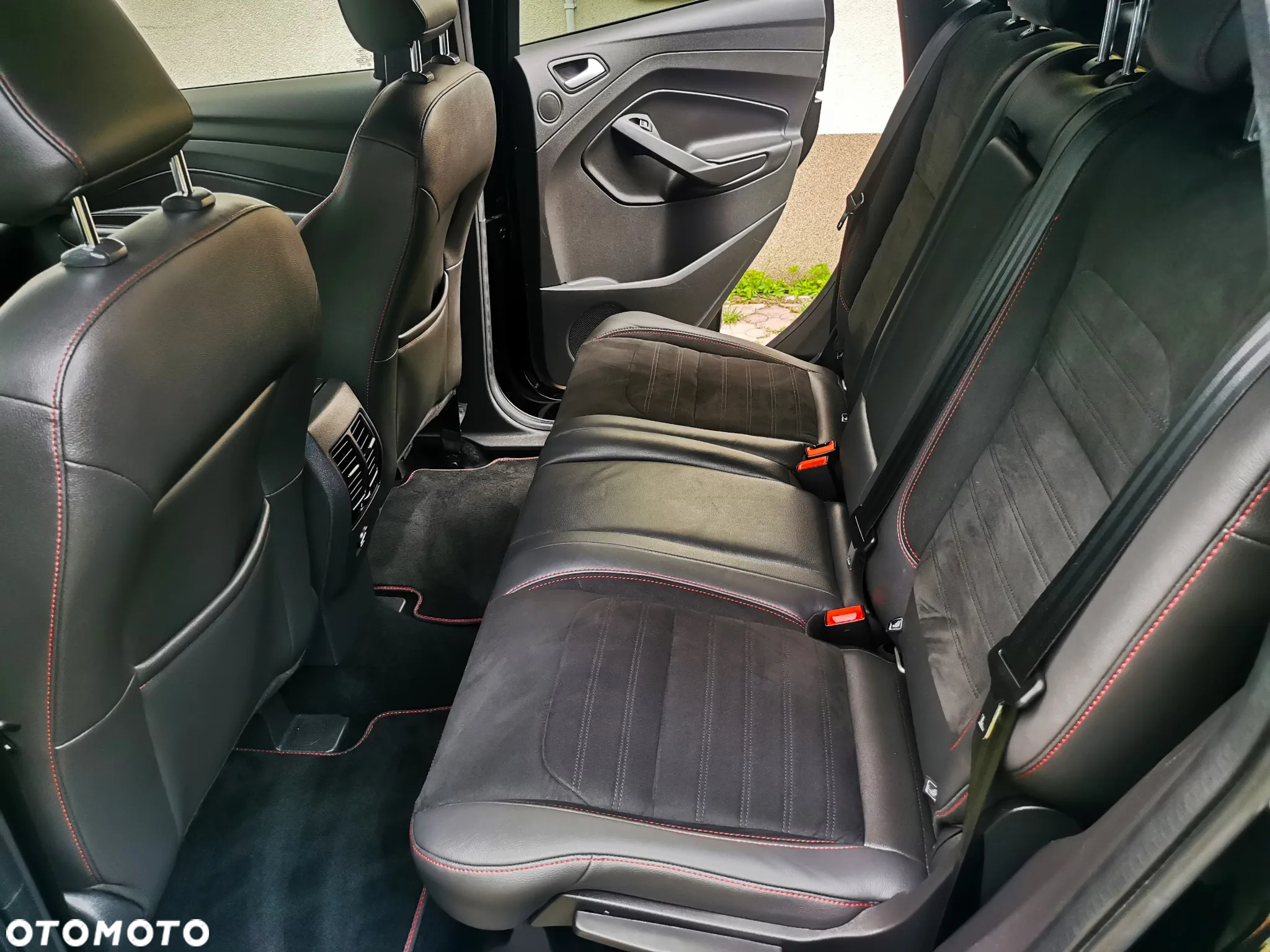 Ford Kuga 2.0 TDCi 4x4 ST-Line - 22