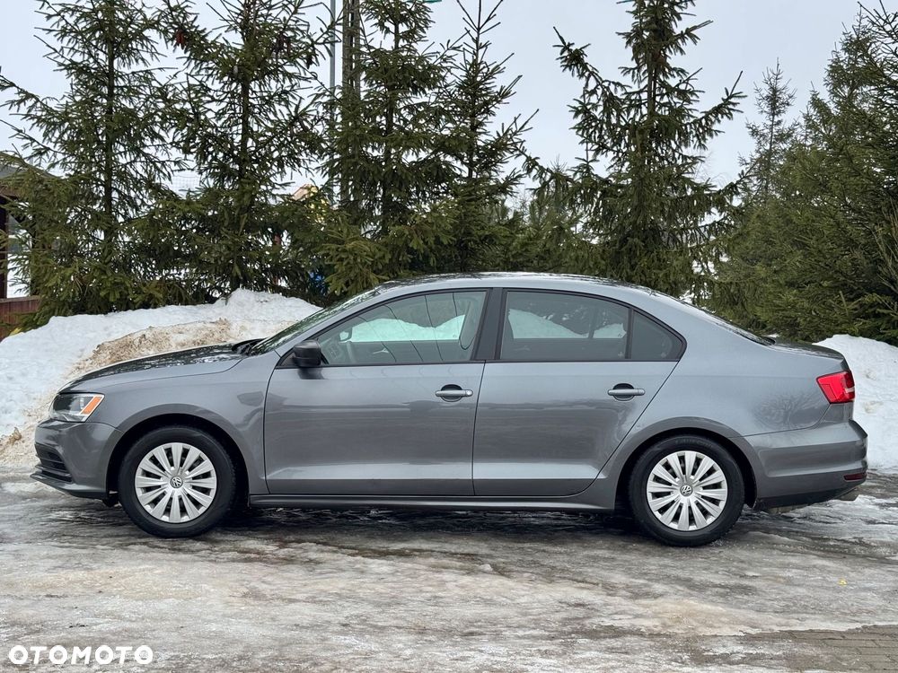 Volkswagen Jetta 2.0 Base - 14