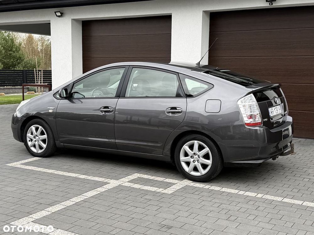 Toyota Prius 1.5 VVT-i Sol - 4