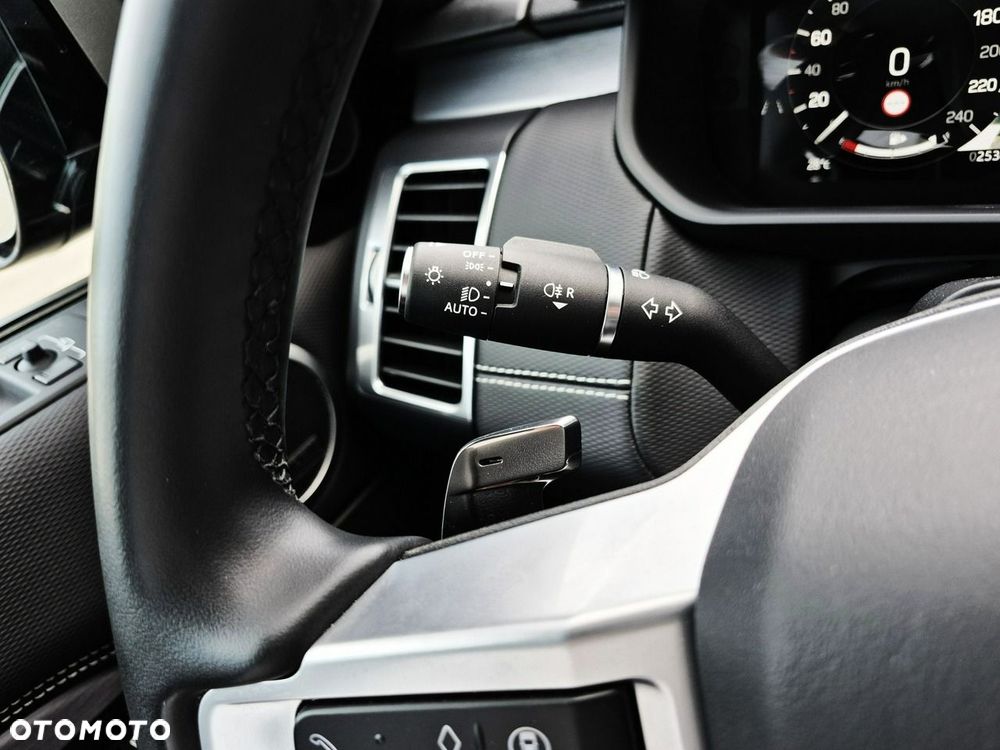 Land Rover Discovery 3.0 D250 mHEV Dynamic SE - 32
