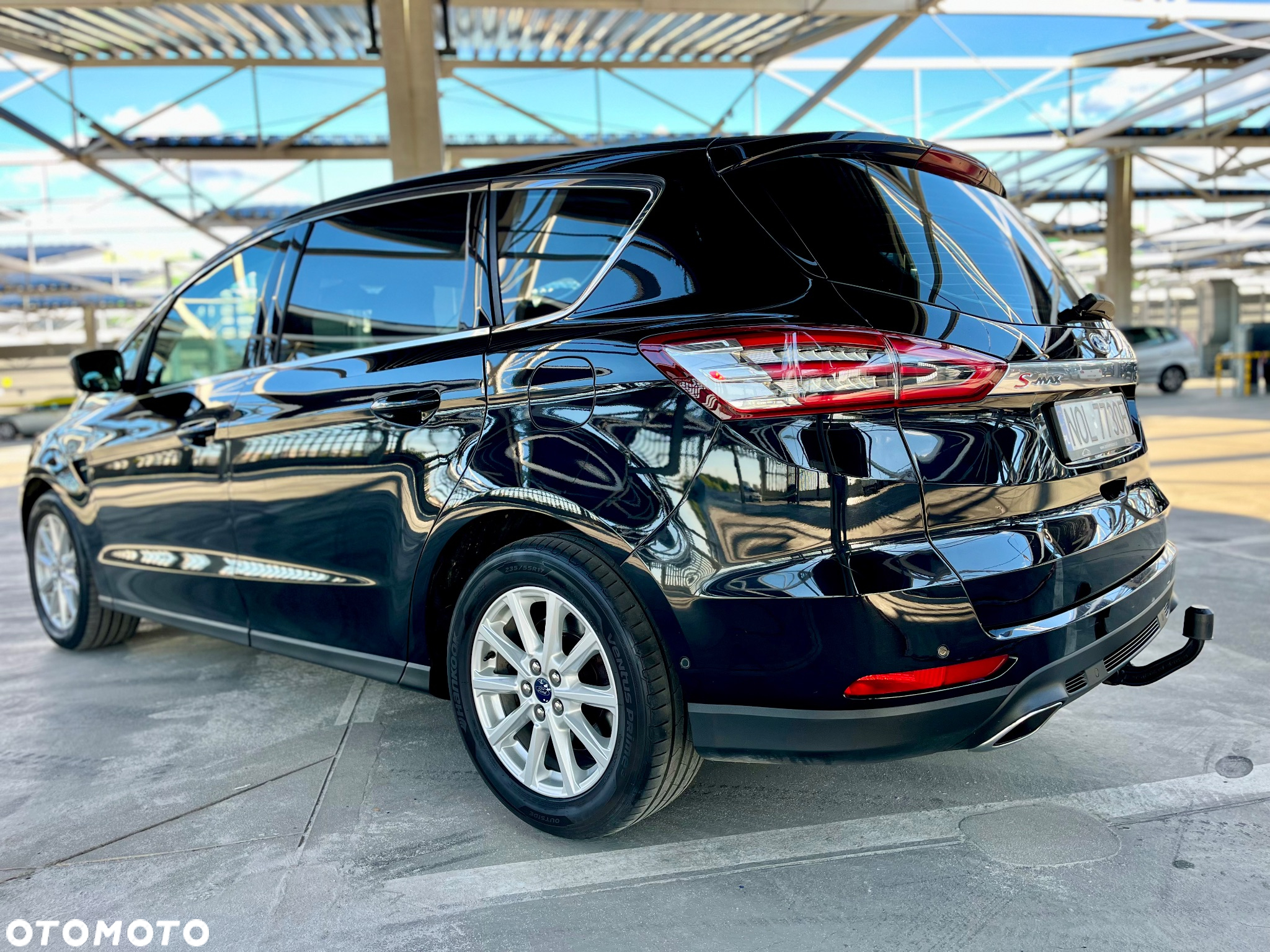 Ford S-Max - 11