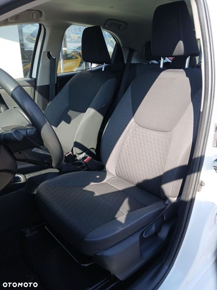 Toyota Yaris - 37