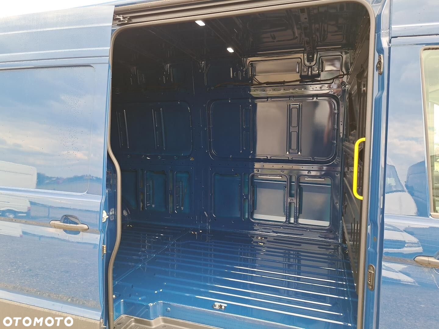 Volkswagen Crafter - 21