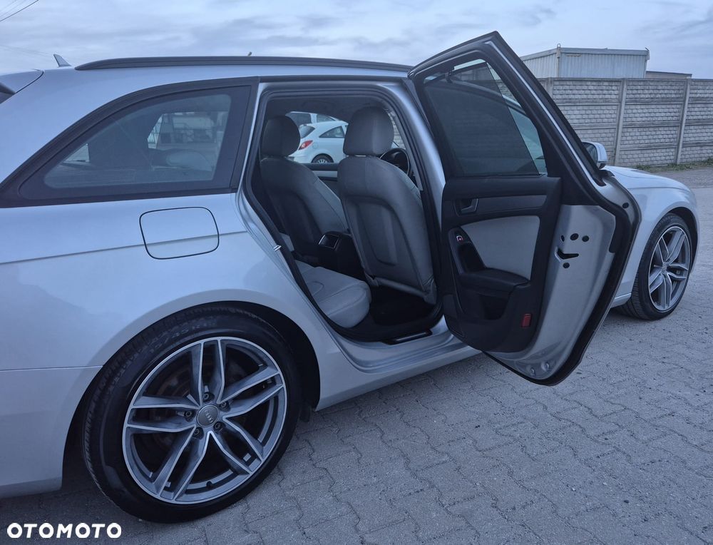 Audi A4 Avant - 29