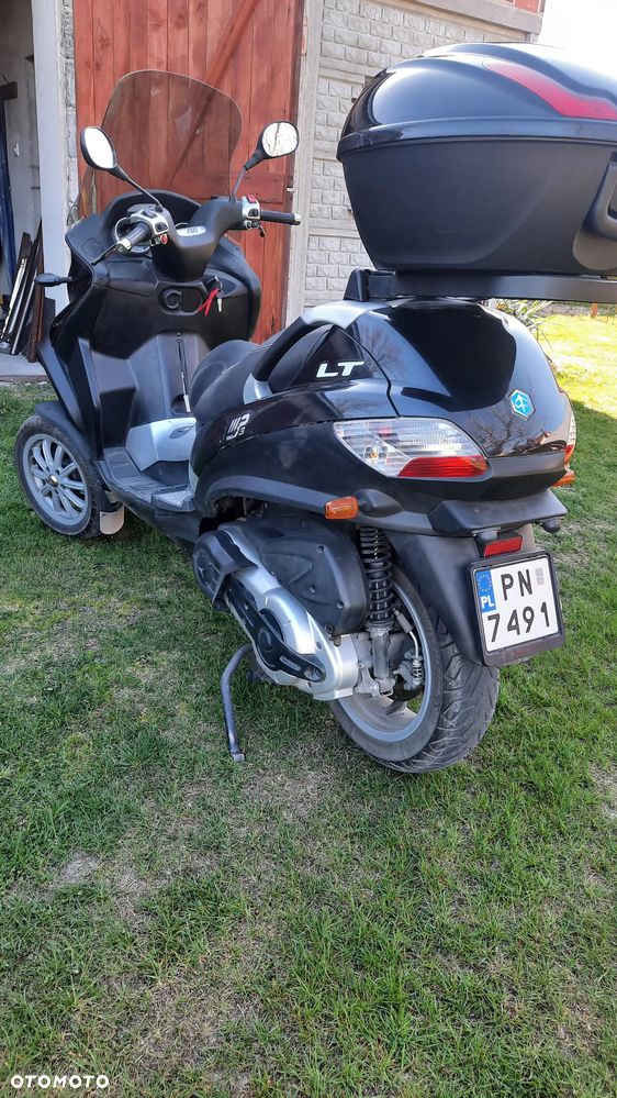 Piaggio MP-3 - 5