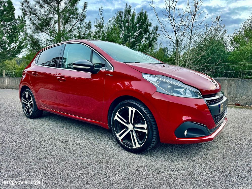 Peugeot 208 1.2 PureTech GT Line - 3