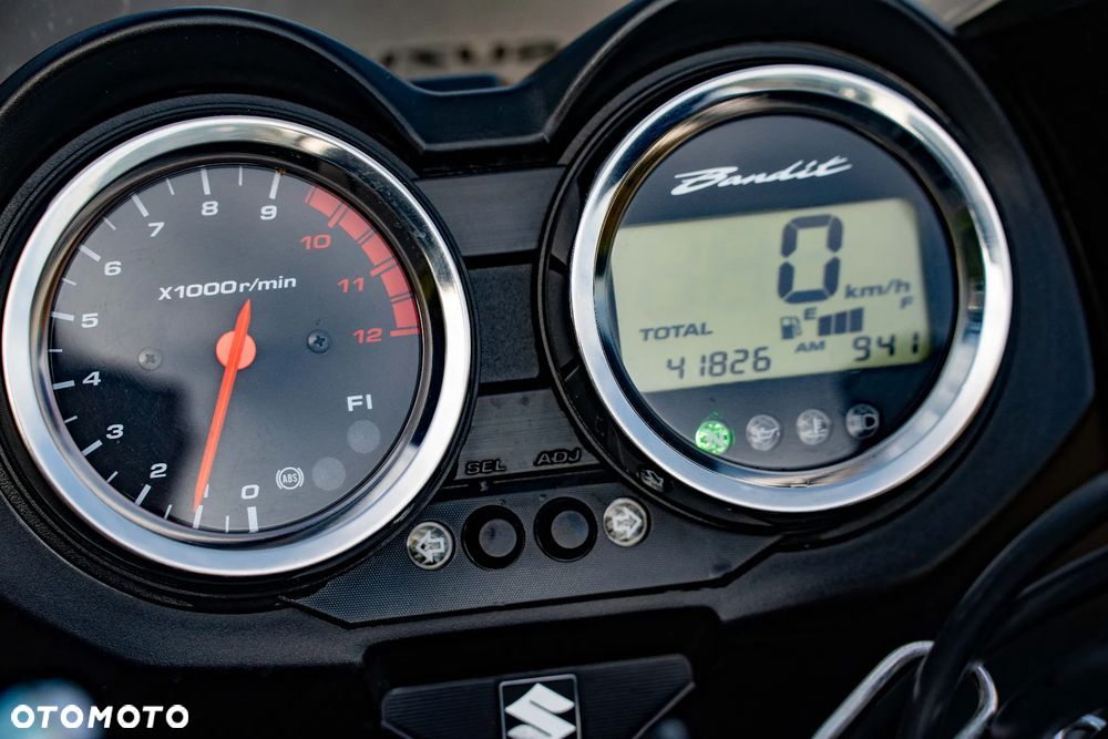 Suzuki Bandit - 22