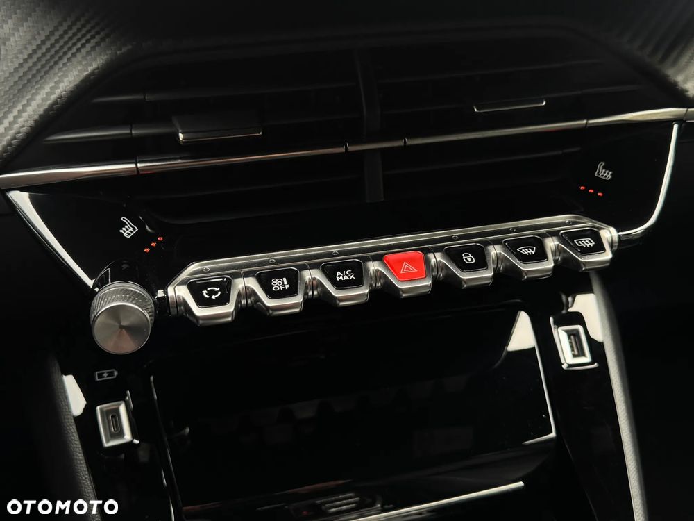 Peugeot 2008 1.2 PureTech Allure S&S EAT8 - 20