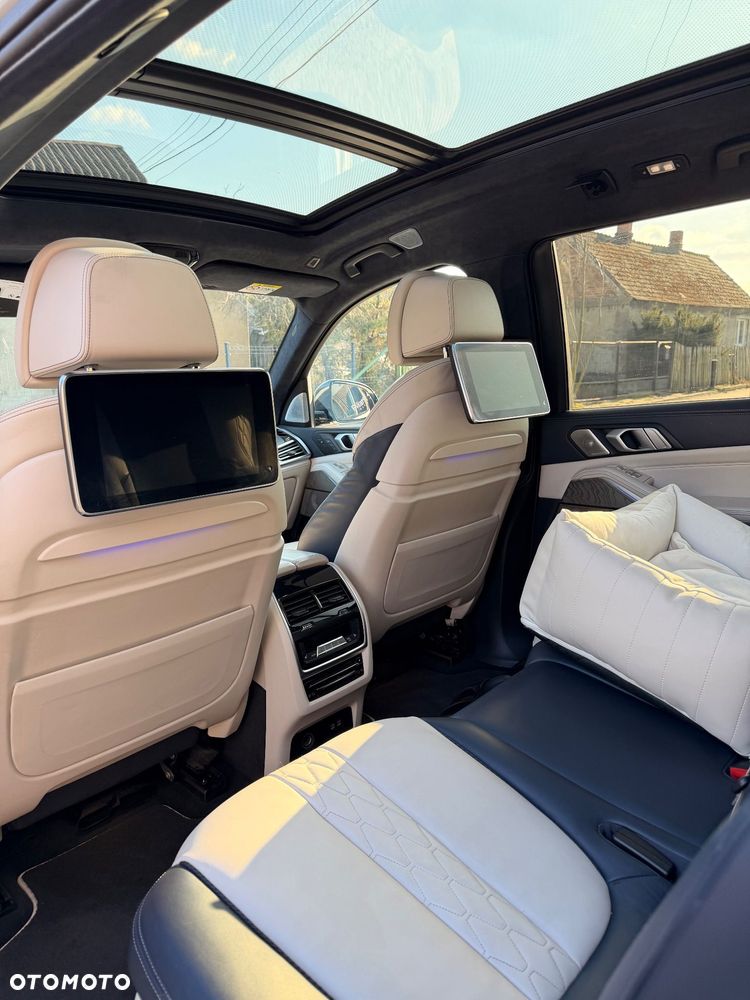 BMW X7 M50d sport - 9