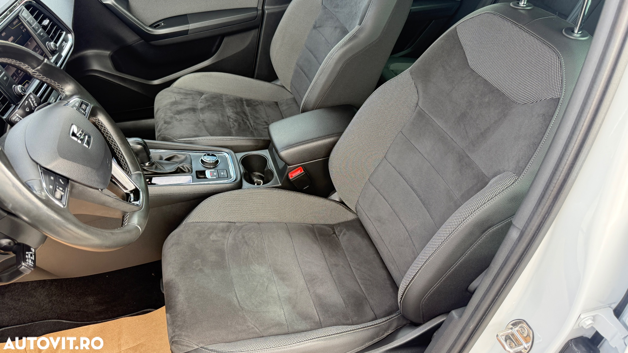 Seat Ateca 1.4 ECO TSI DSG XCELLENCE - 25