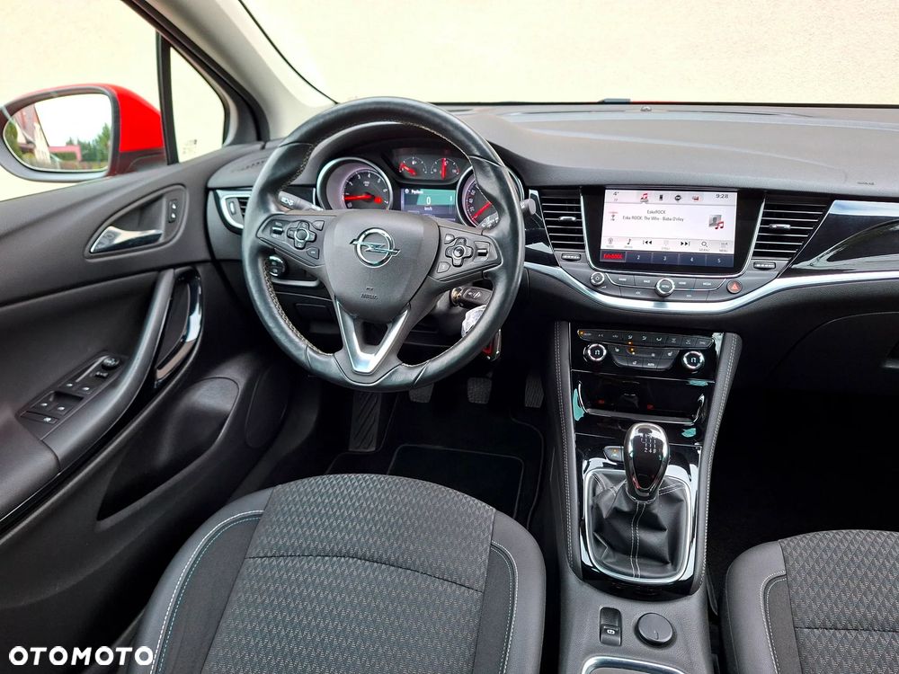 Opel Astra 1.4 Turbo Innovation - 27