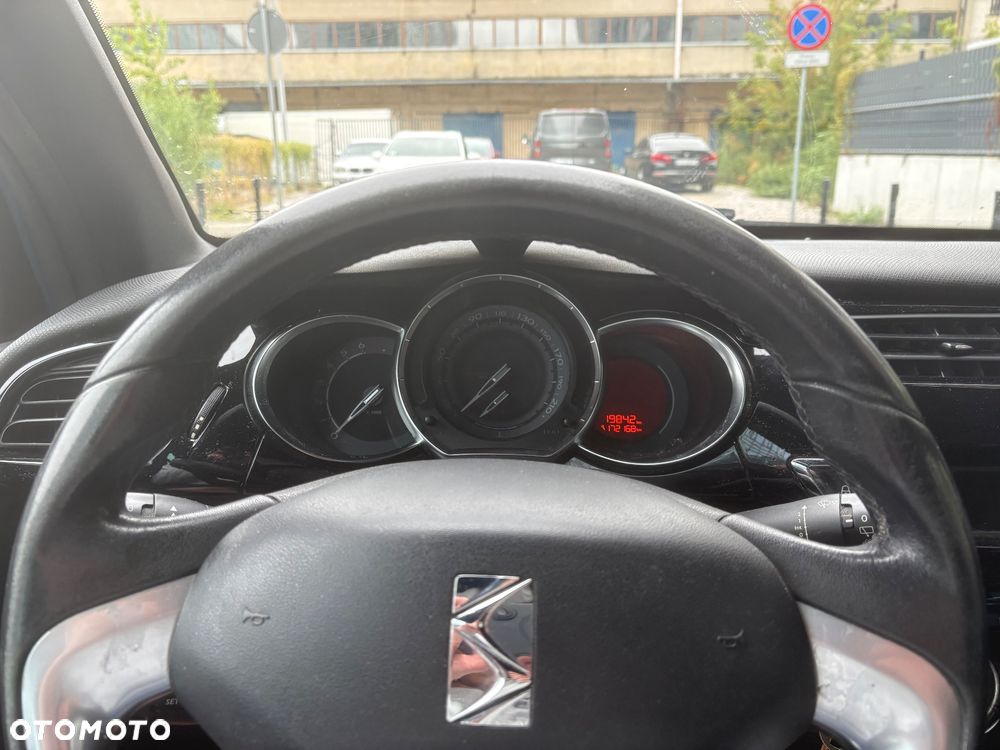Citroën DS3 1.6 VTi SoChic - 16