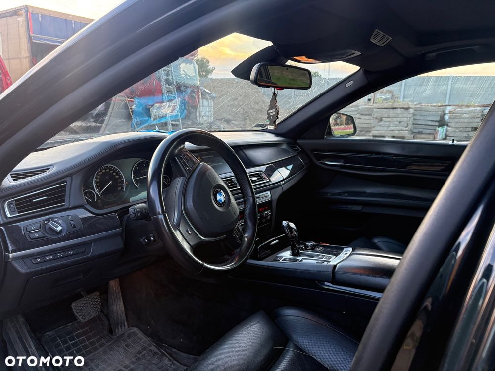 BMW Seria 7 740d - 7