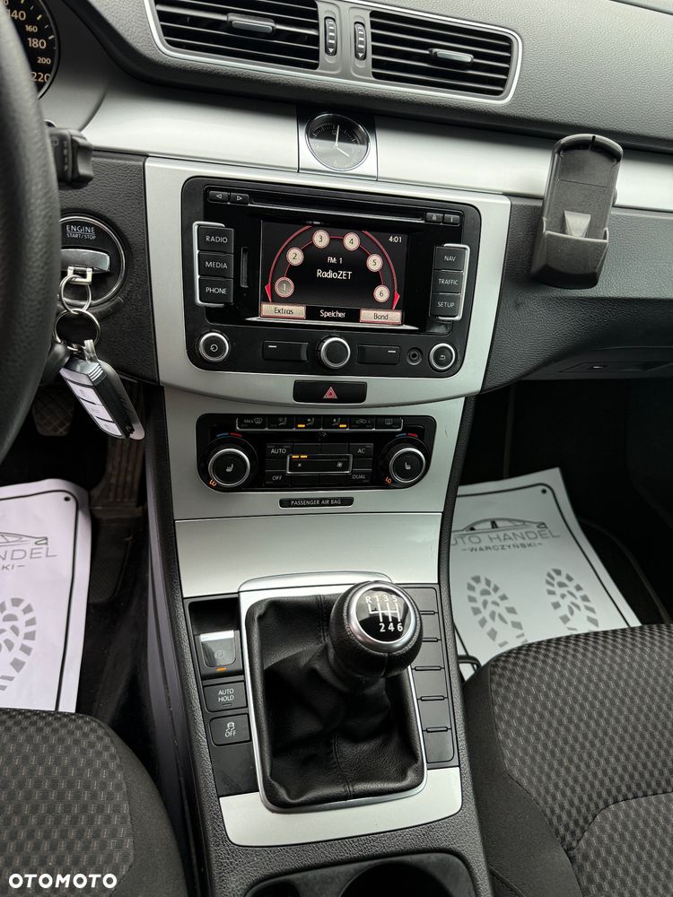 Volkswagen Passat 1.4 TSI Comfortline - 11