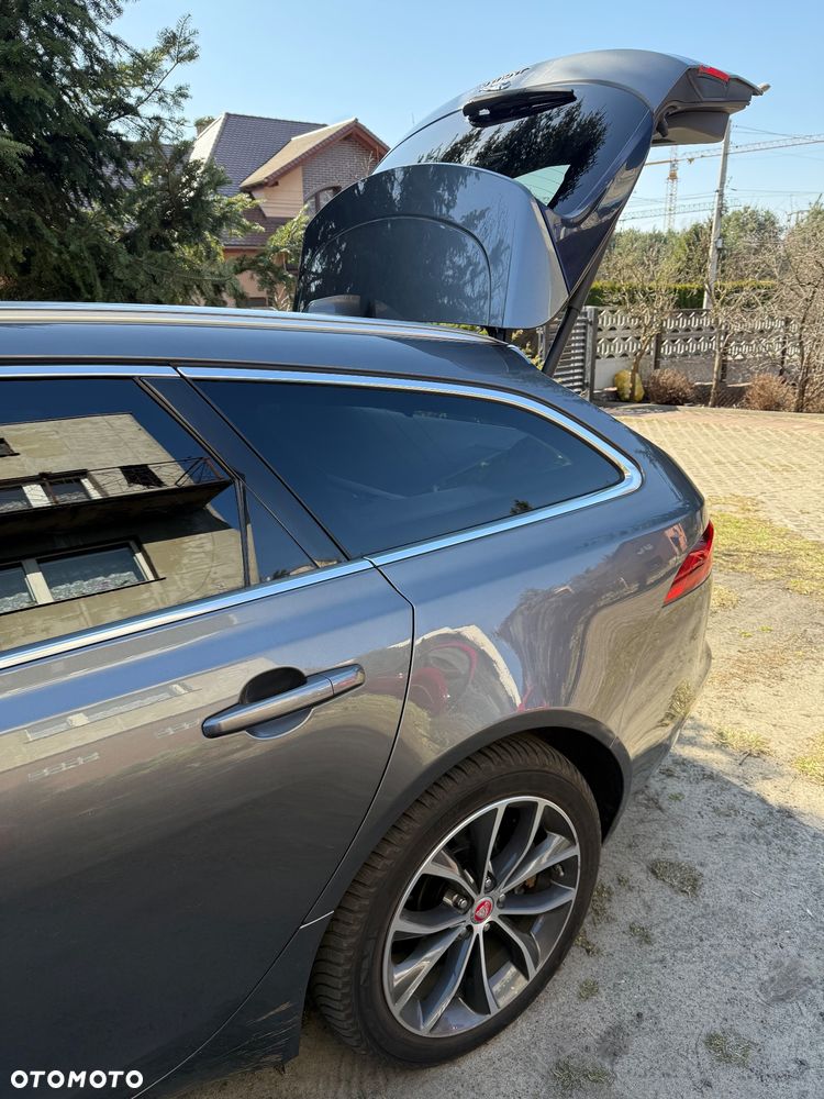 Jaguar XF 2.0 i4D AWD Portfolio - 18