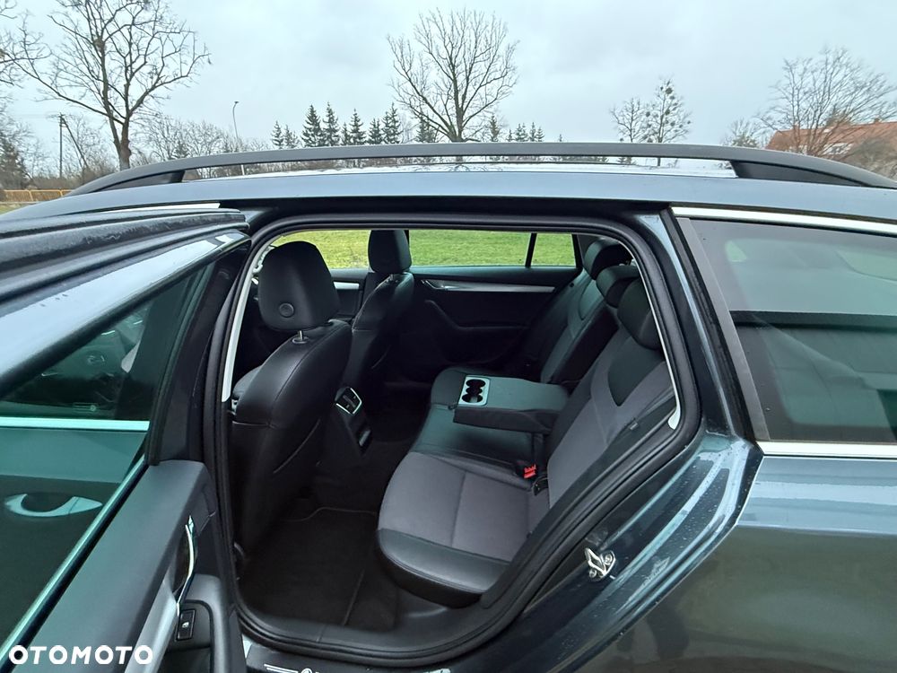 Skoda Octavia 1.5 TSI ACT DSG Style - 10