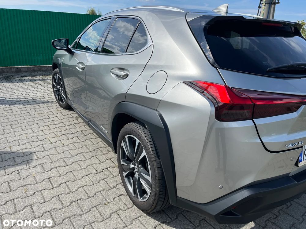 Lexus UX - 7