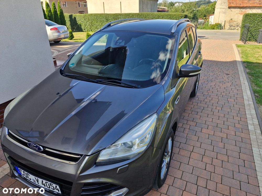 Ford Kuga 2.0 TDCi 2x4 Titanium - 12