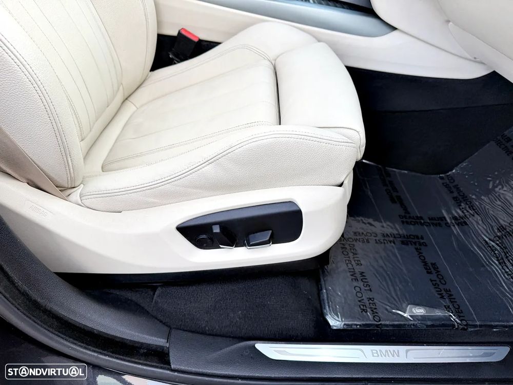 BMW X5 25 d sDrive Comfort 7L - 25