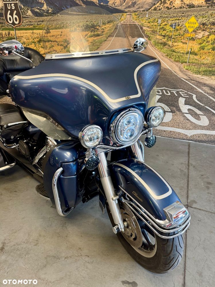 Harley-Davidson Touring Electra Glide - 3
