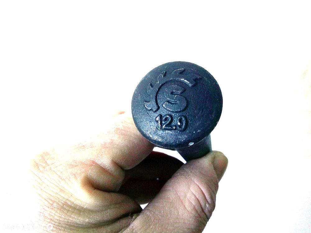 śruba zamkowa do maszyn rolniczych pługa S   L140 12,9 18 - 2