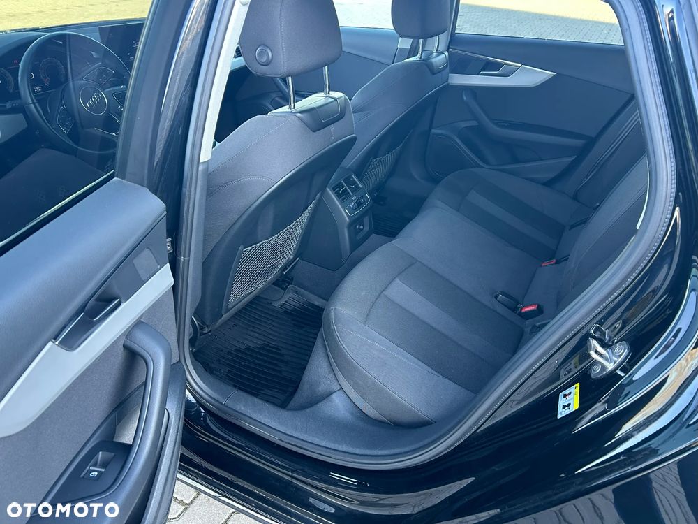 Audi A4 Limousine - 14