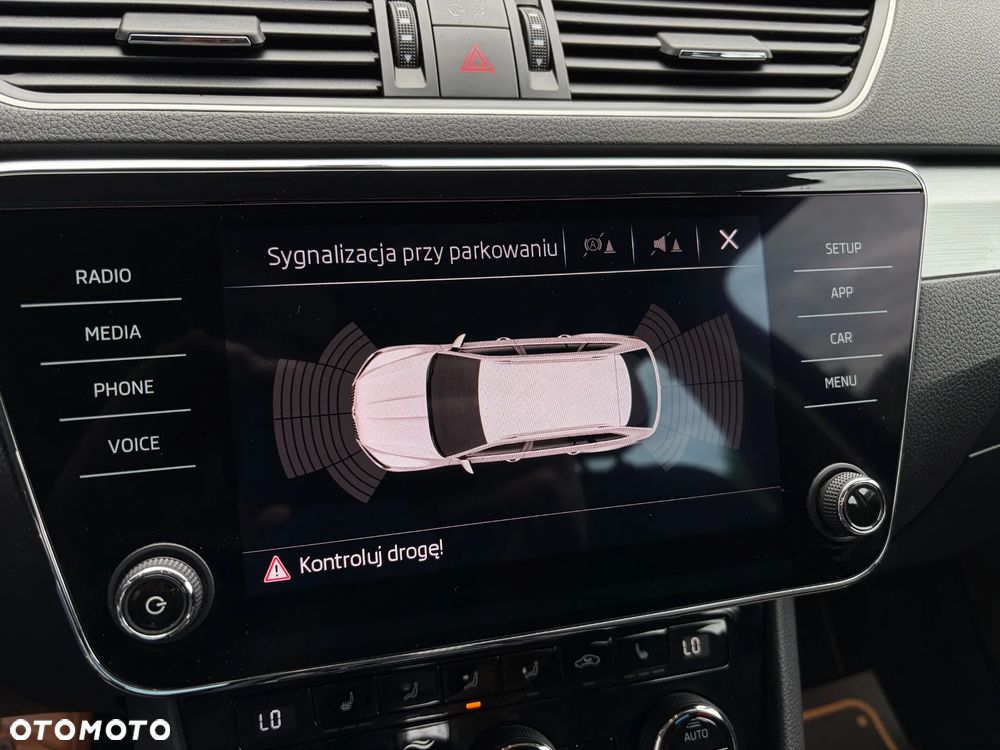 Skoda Superb 1.6 TDI Ambition DSG - 29