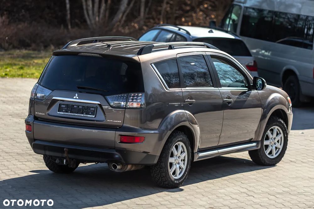 Mitsubishi Outlander 2.0 2WD - 16