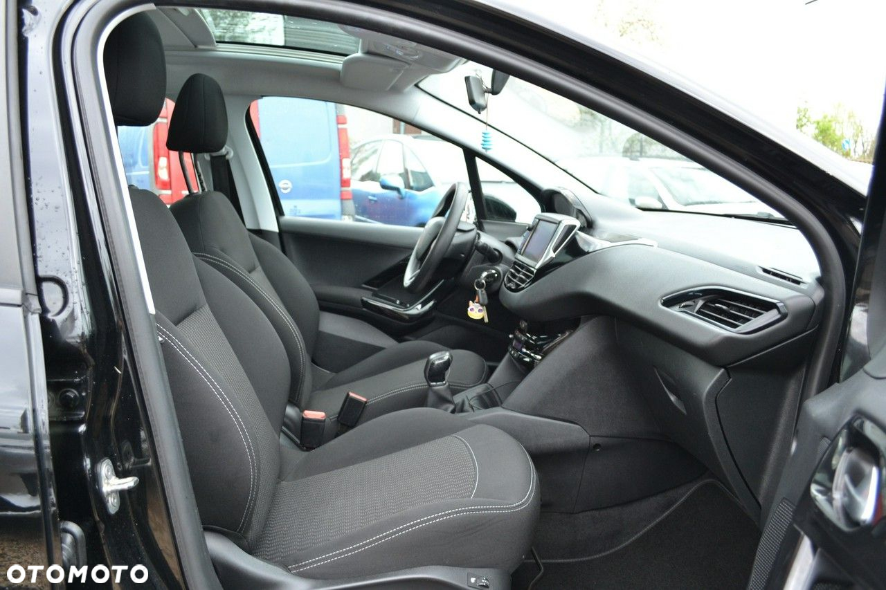 Peugeot 208 1.2 PureTech Allure - 15