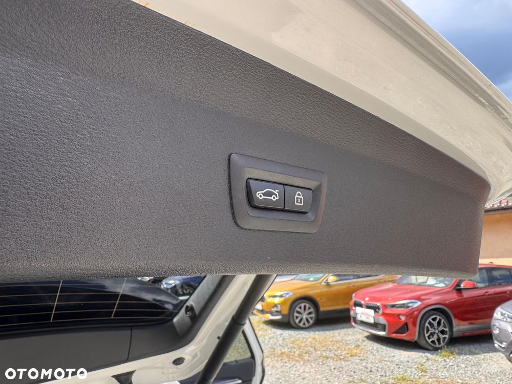 BMW X1 xDrive25i GPF xLine - 17