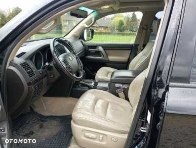 Toyota Land Cruiser - 6
