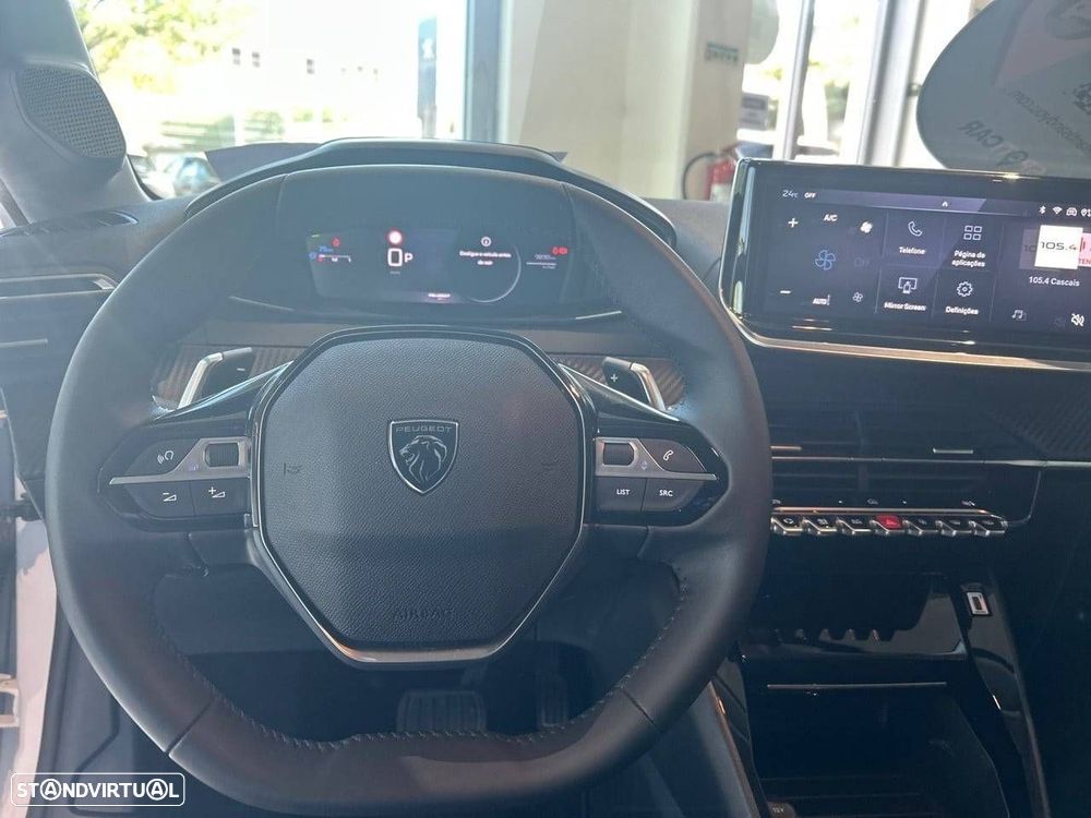Peugeot 208 1.2 Hybrid Allure e-DCS6 - 12